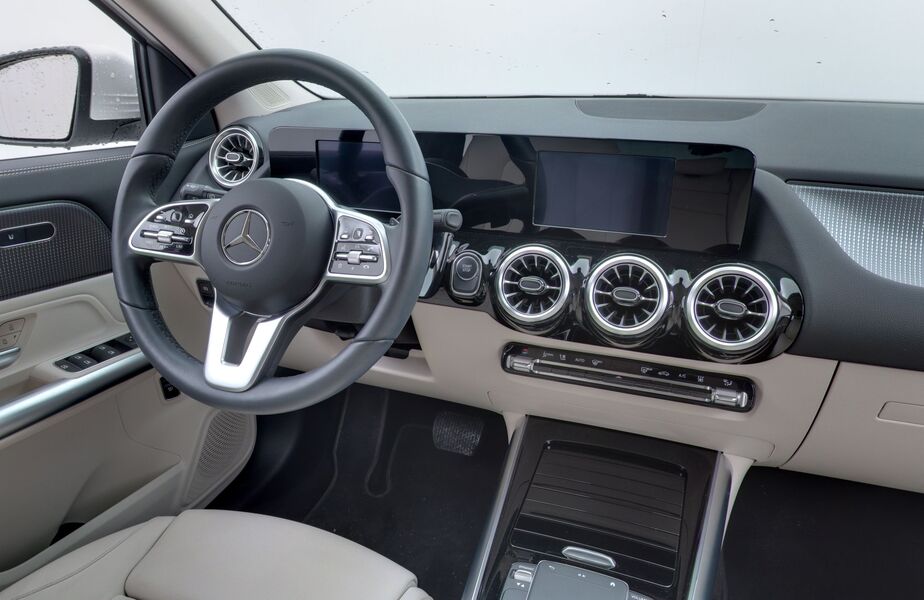 Mercedes-Benz EQA vaihtoauto