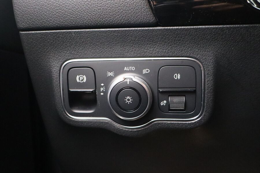 Mercedes-Benz EQA vaihtoauto