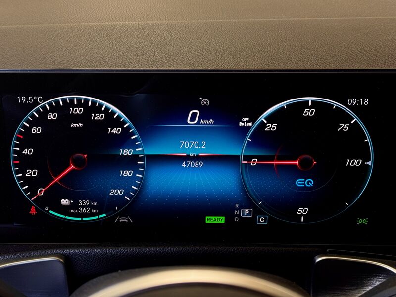 Mercedes-Benz EQB vaihtoauto