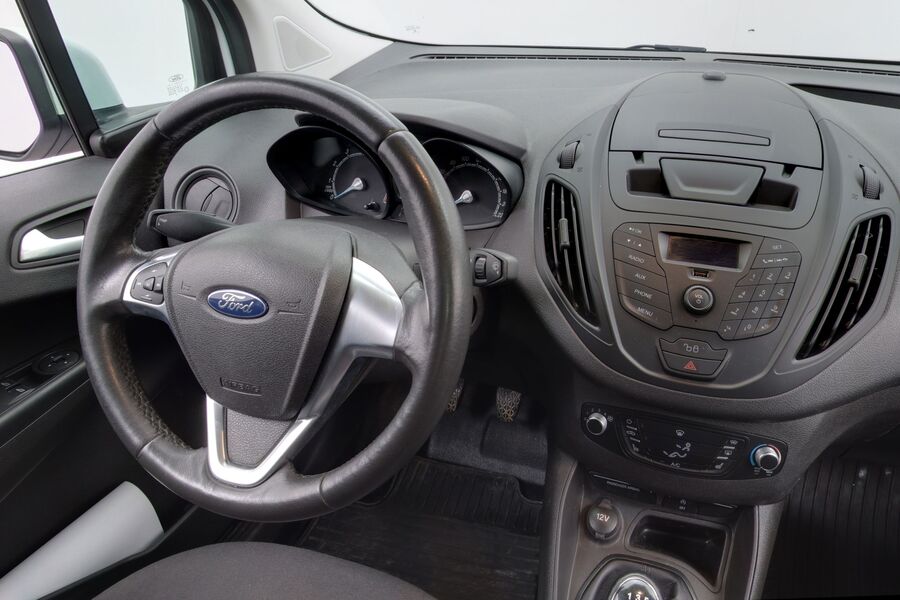 Ford Transit Courier vaihtoauto
