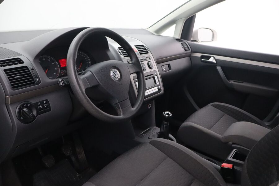 Volkswagen Touran vaihtoauto