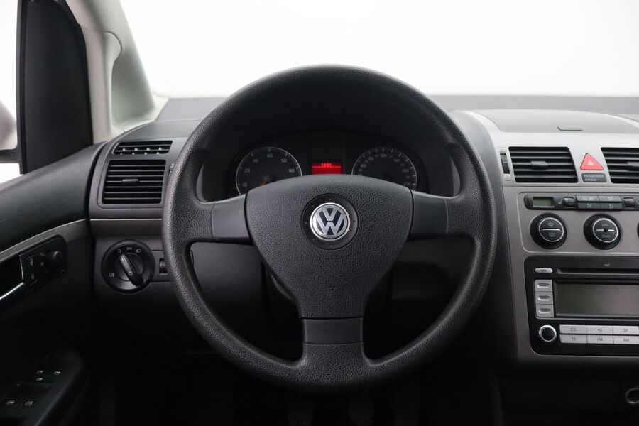 Volkswagen Touran vaihtoauto