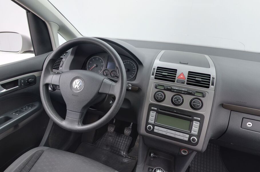 Volkswagen Touran vaihtoauto