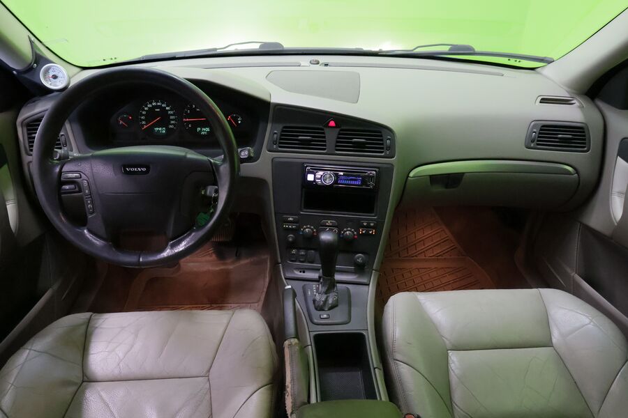 Volvo V70 vaihtoauto