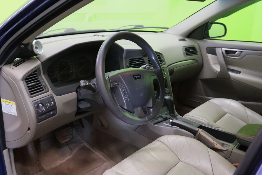 Volvo V70 vaihtoauto