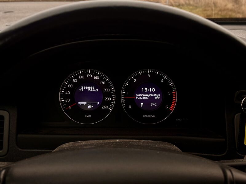 Volvo V70 vaihtoauto