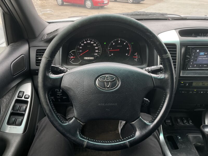 Toyota Land Cruiser vaihtoauto