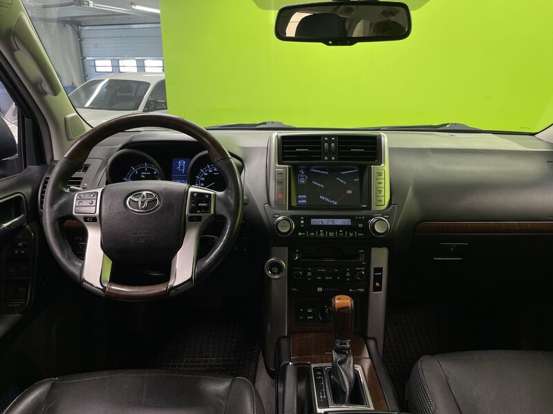 Toyota Land Cruiser vaihtoauto