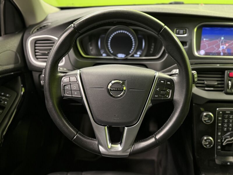 Volvo V40 Cross Country vaihtoauto