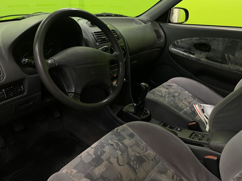 Mitsubishi Carisma vaihtoauto