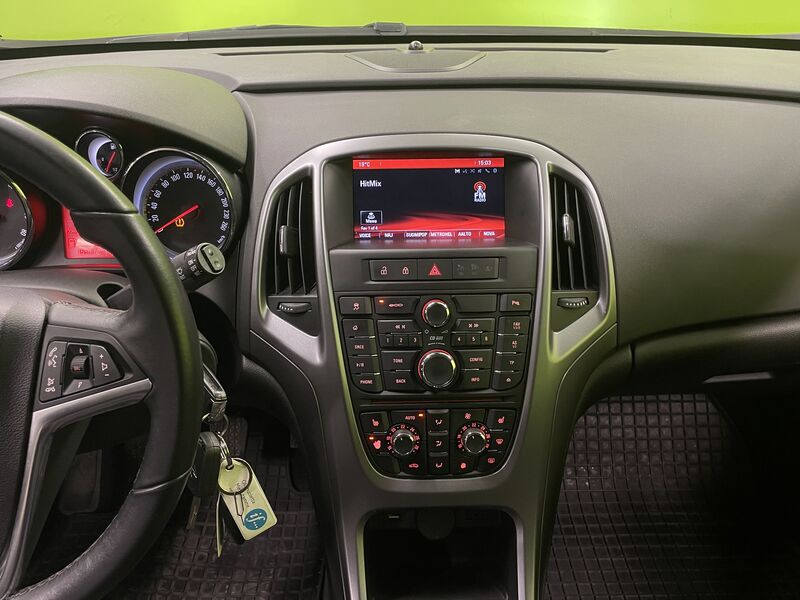 Opel Astra vaihtoauto