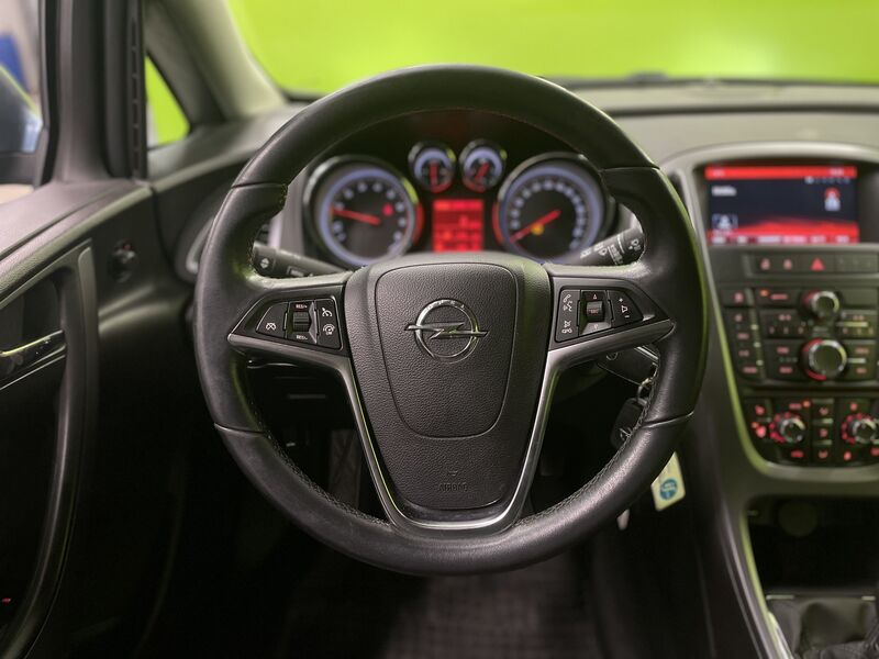 Opel Astra vaihtoauto