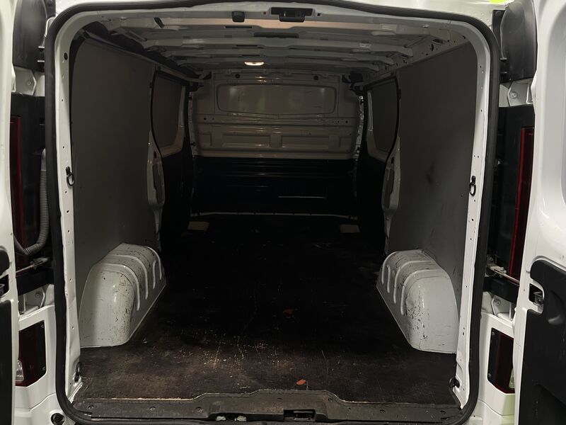 Opel Vivaro vaihtoauto