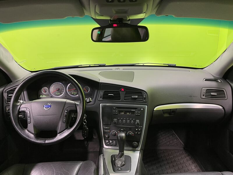 Volvo V70 vaihtoauto