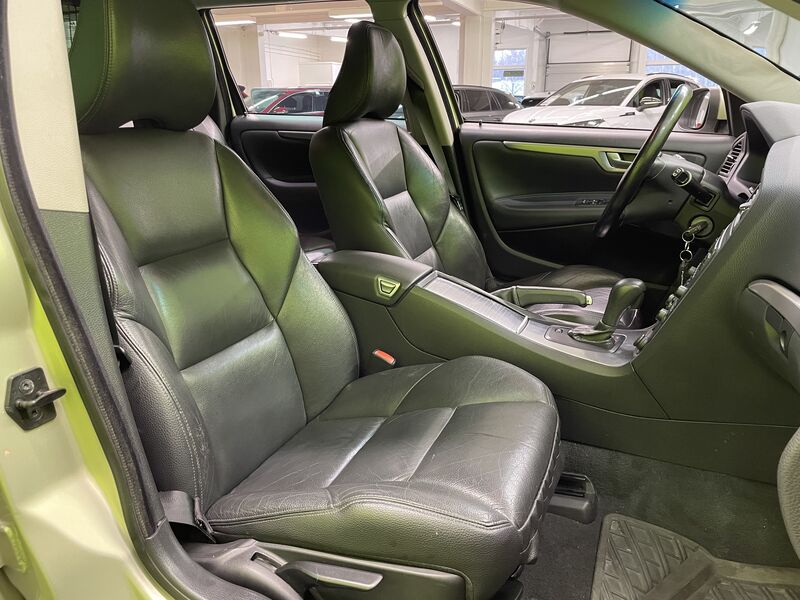 Volvo V70 vaihtoauto