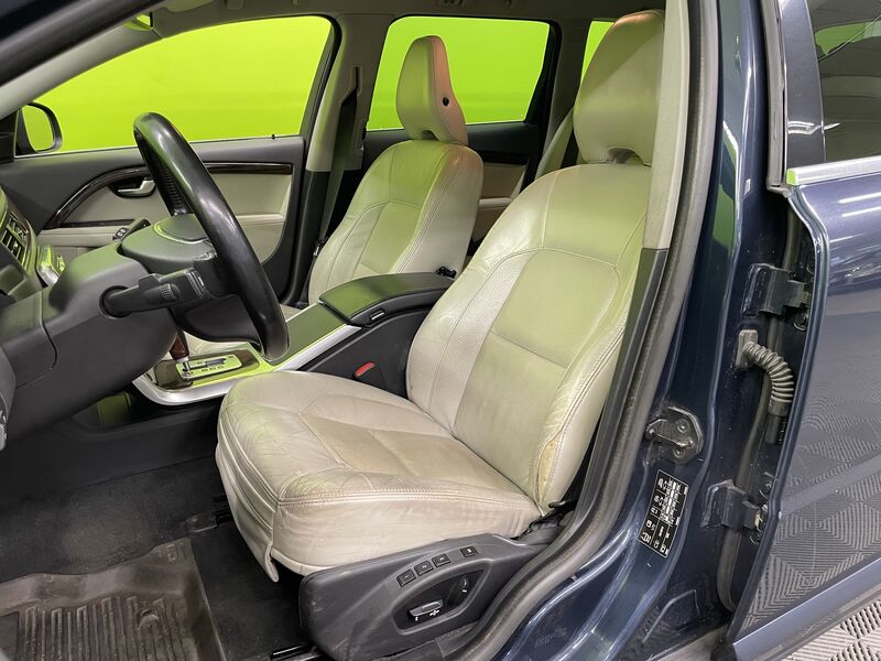 Volvo V70 vaihtoauto