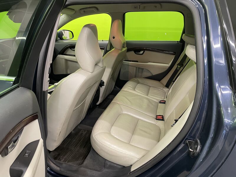 Volvo V70 vaihtoauto