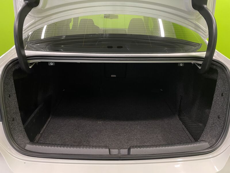 Volkswagen Jetta vaihtoauto