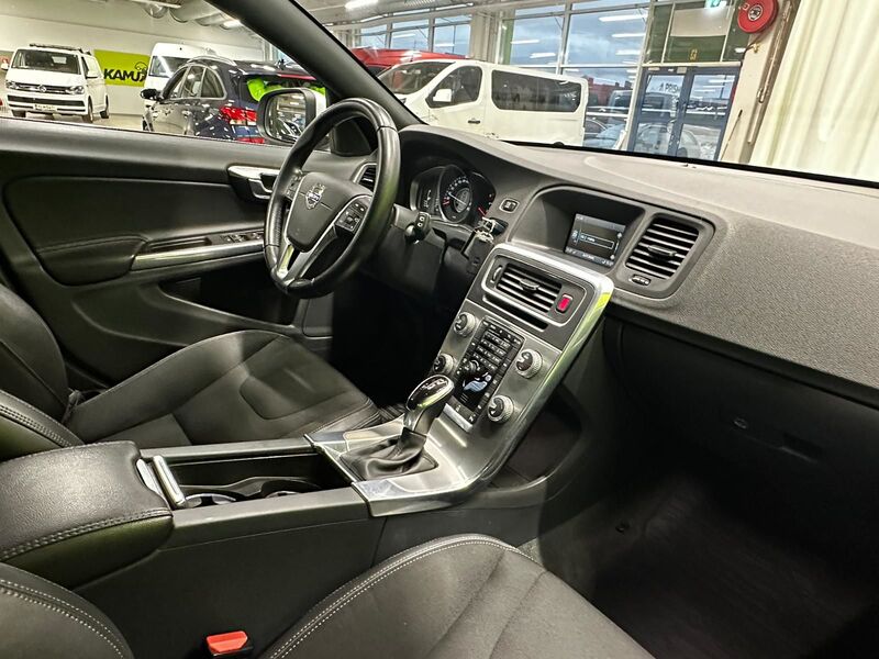 Volvo V60 vaihtoauto