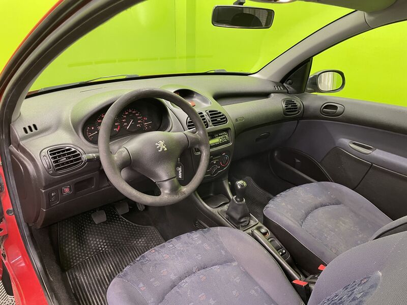 Peugeot 206 vaihtoauto