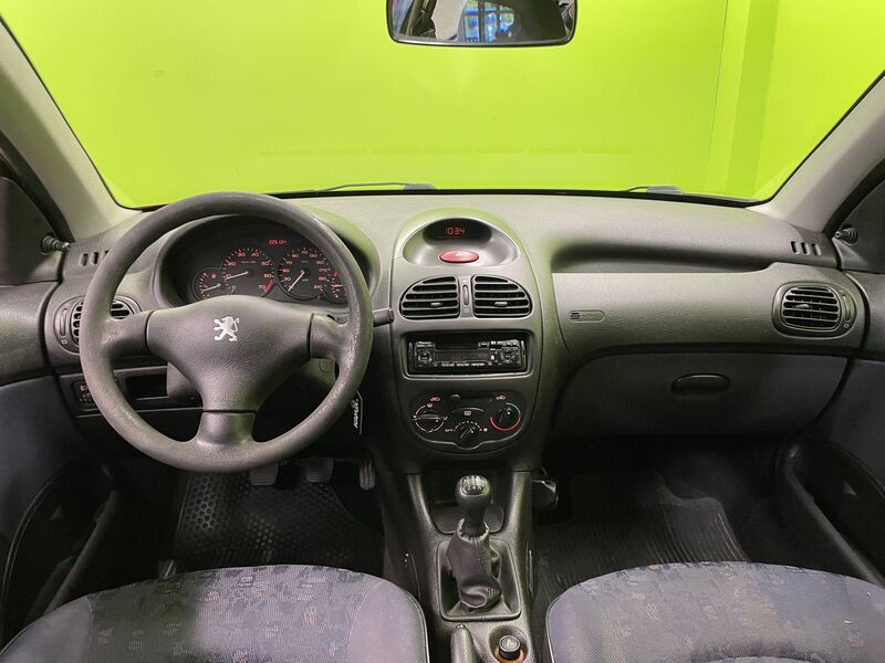 Peugeot 206 vaihtoauto