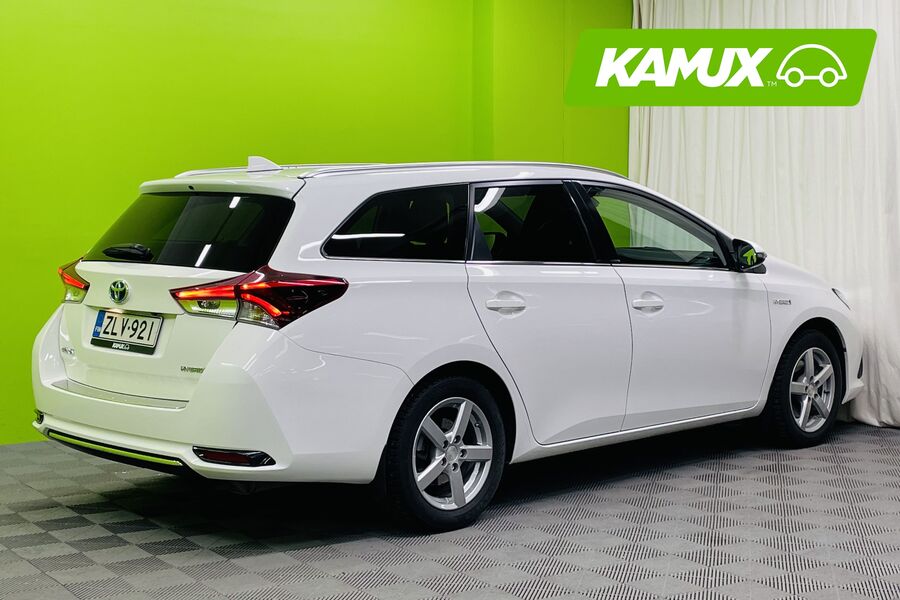 Toyota Auris vaihtoauto