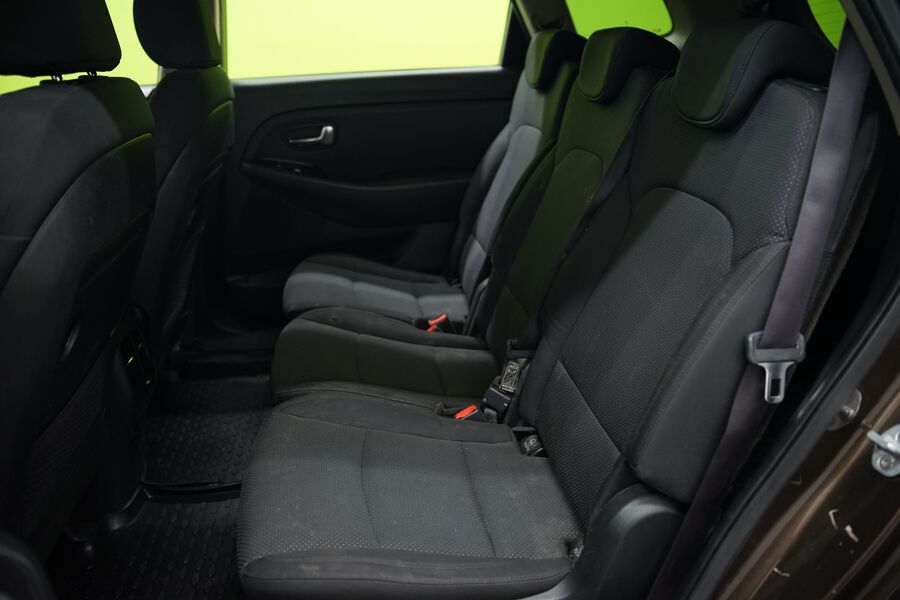 Kia Carens vaihtoauto