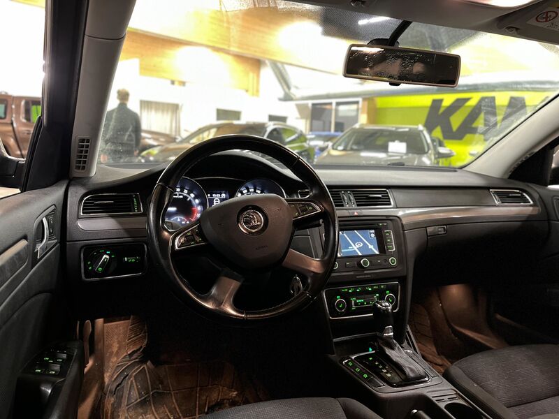 Skoda Superb vaihtoauto