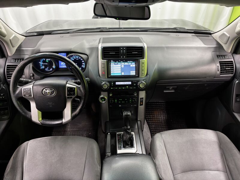 Toyota Land Cruiser vaihtoauto