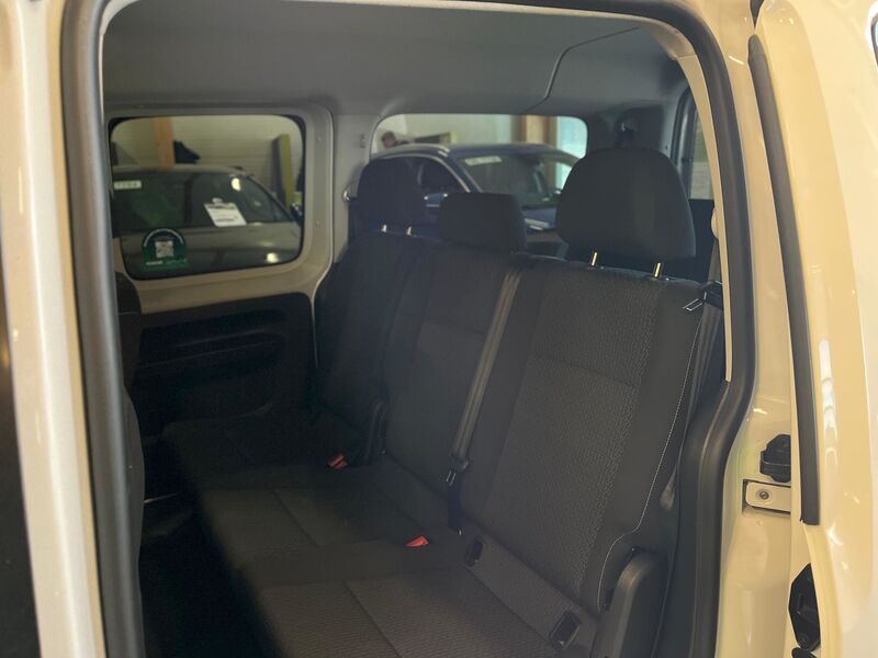 Volkswagen Caddy Maxi vaihtoauto