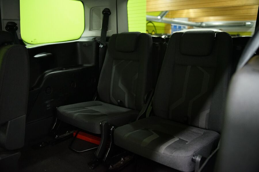 Ford Tourneo Connect vaihtoauto