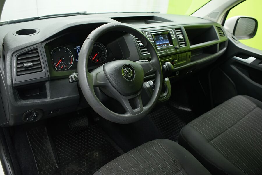 Volkswagen Caravelle vaihtoauto