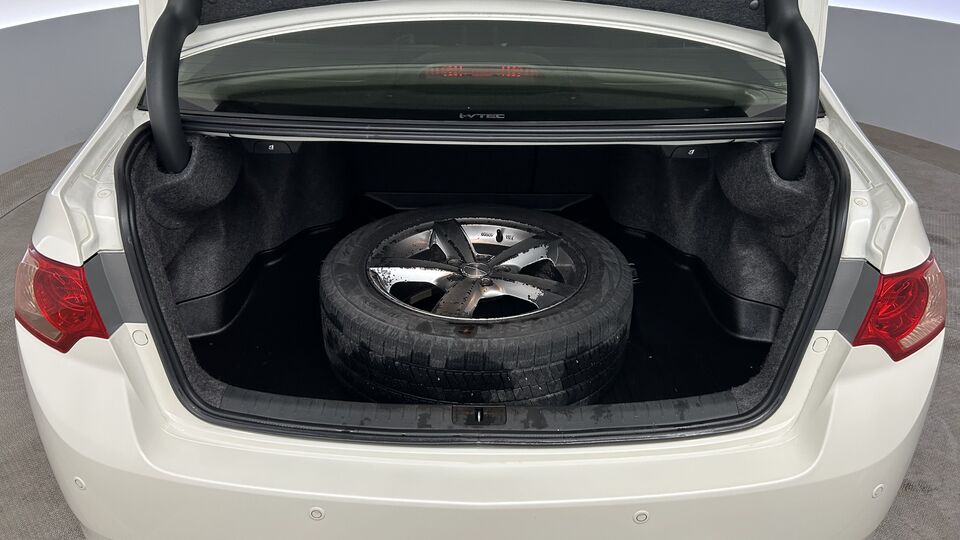 Honda Accord vaihtoauto
