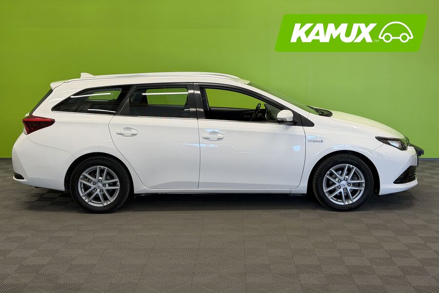 Toyota Auris vaihtoauto