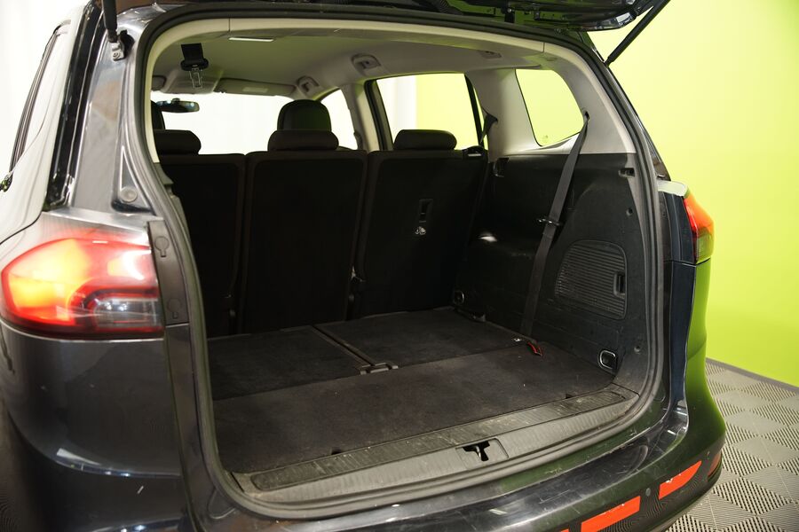 Opel Zafira vaihtoauto