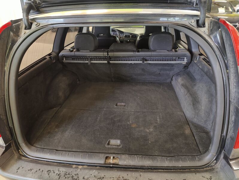 Volvo V70 vaihtoauto