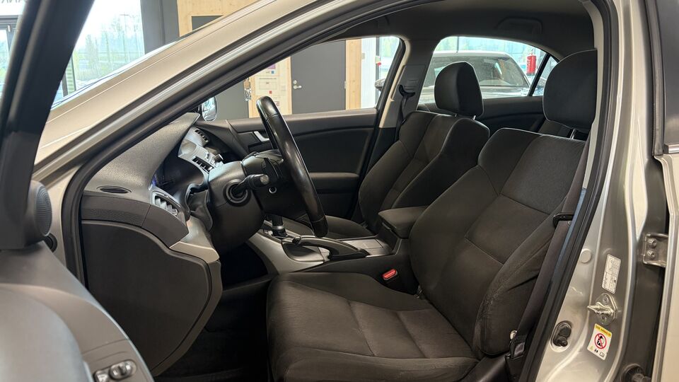Honda Accord vaihtoauto