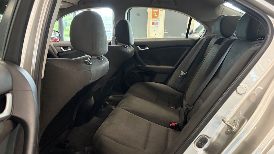 Honda Accord vaihtoauto