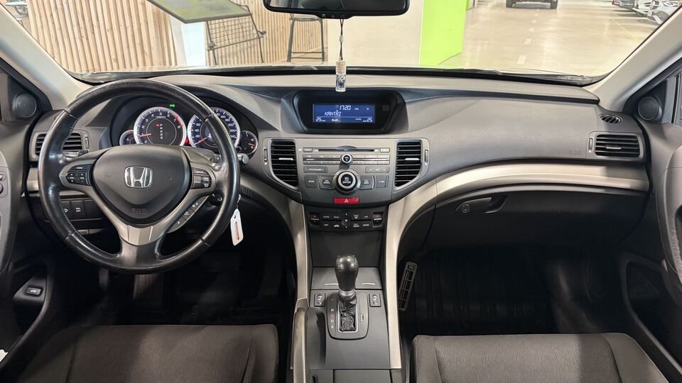 Honda Accord vaihtoauto