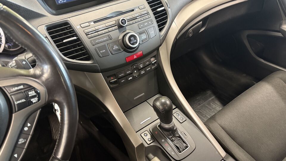 Honda Accord vaihtoauto