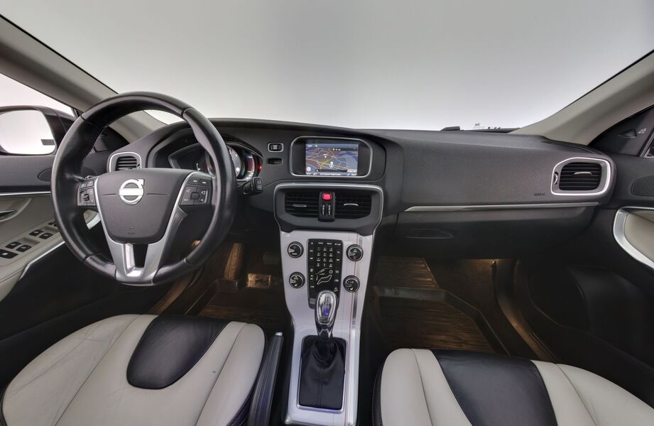 Volvo V40 Cross Country vaihtoauto