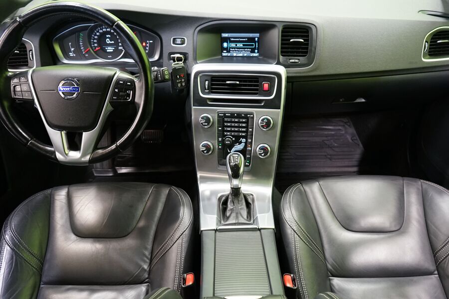 Volvo V60 vaihtoauto