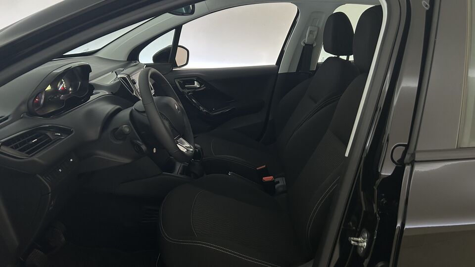 Peugeot 208 vaihtoauto