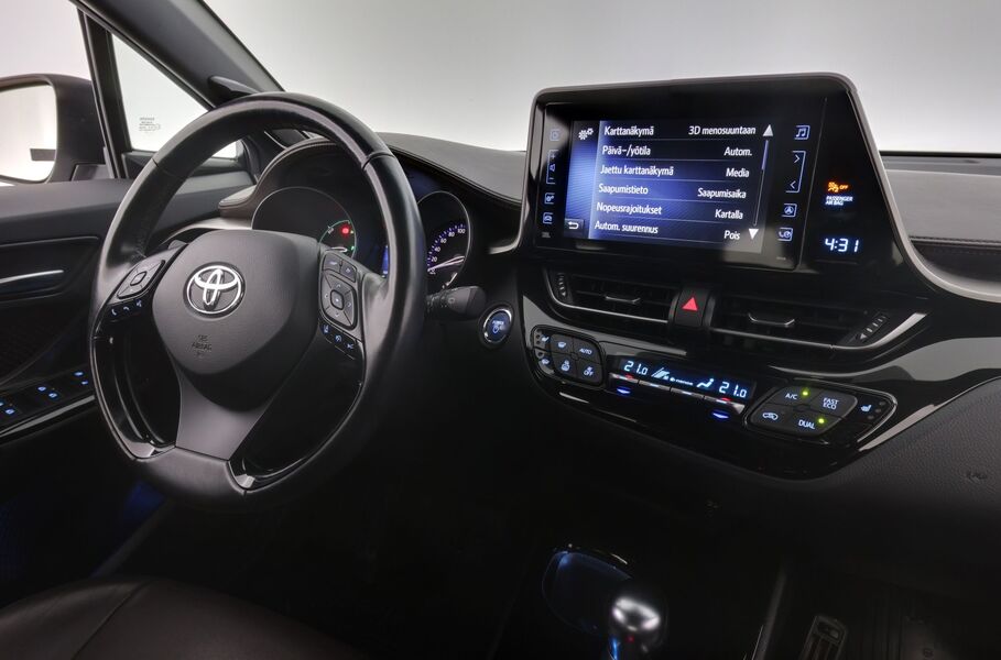 Toyota C-HR vaihtoauto