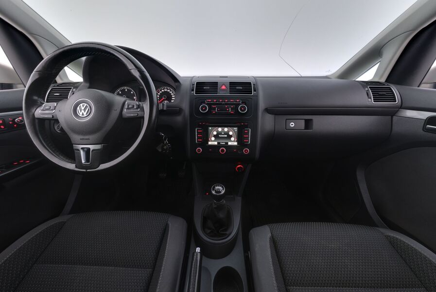 Volkswagen Touran vaihtoauto