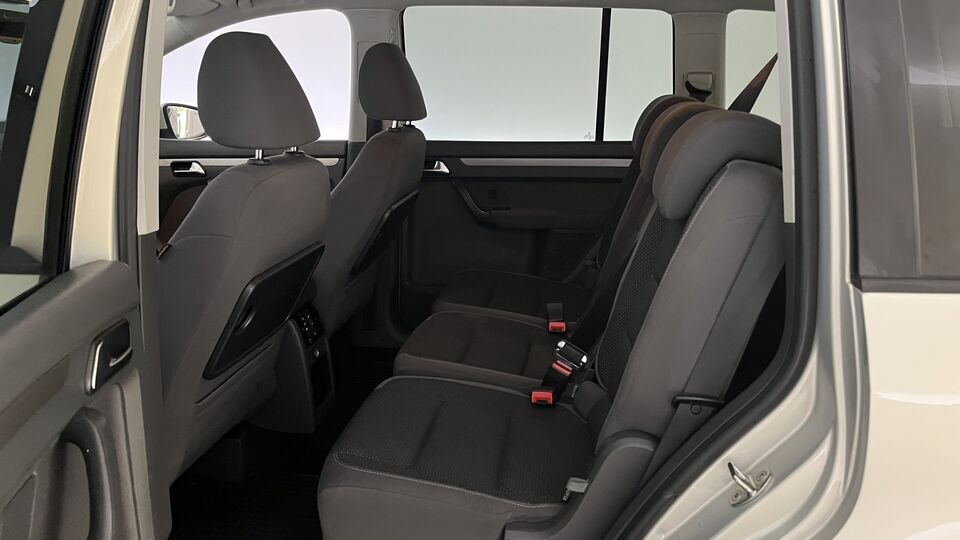 Volkswagen Touran vaihtoauto