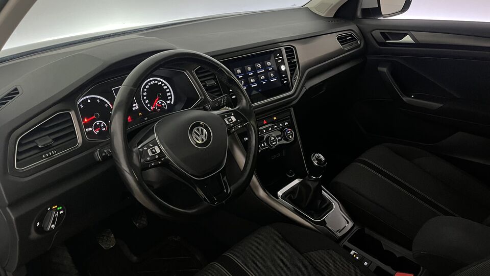 Volkswagen T-Roc vaihtoauto