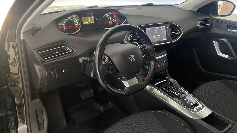 Peugeot 308 vaihtoauto