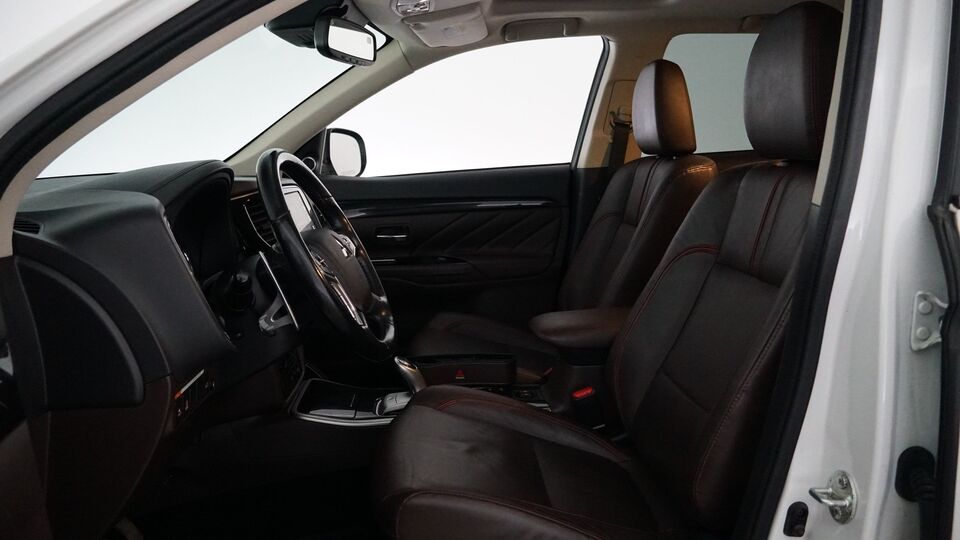 Mitsubishi Outlander PHEV vaihtoauto