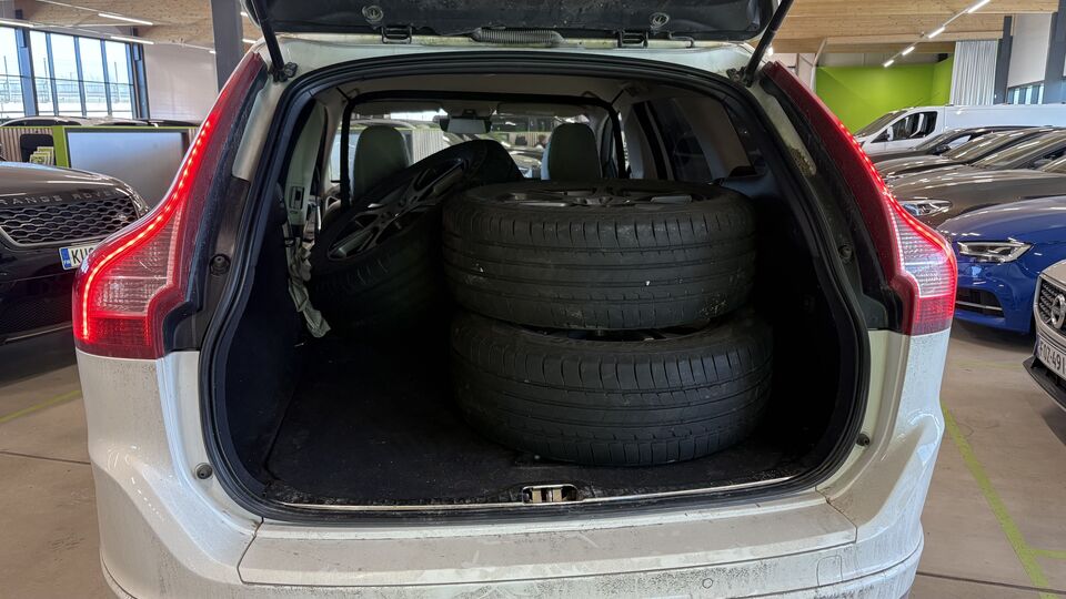 Volvo XC60 vaihtoauto